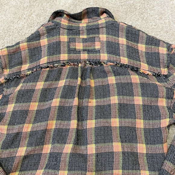 Free People We the Free Running Wild Plaid Wrap Top Size XS Frayed Collared - Picture 6 of 10